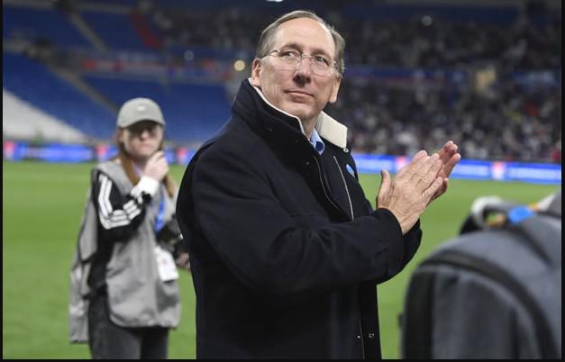 对俱乐部的 对俱乐部的