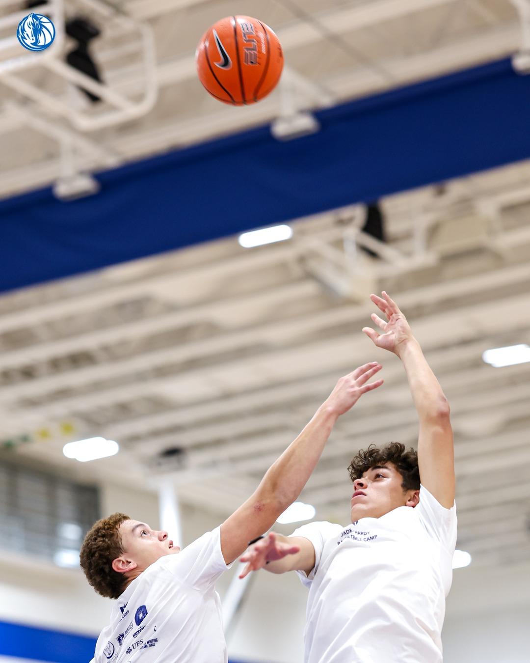 amp, 哈迪正在教