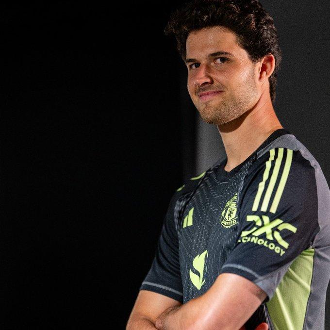 dingy, 若曼联最终, 有些队友曾